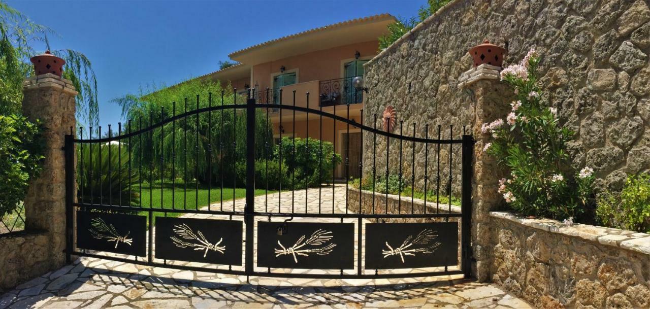 Villa Amaryllis Палеокастрица Екстериор снимка